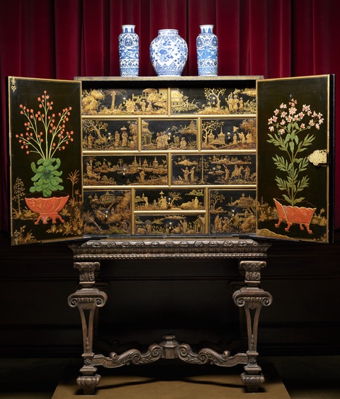 Cabinet with Chinese and American Motifs, 1700–1710, Dutch