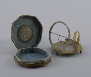 Traveling sundial and compass